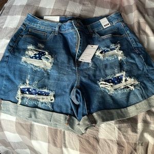 Judy Blue Hi-Rise Star Patch Shorts NWT